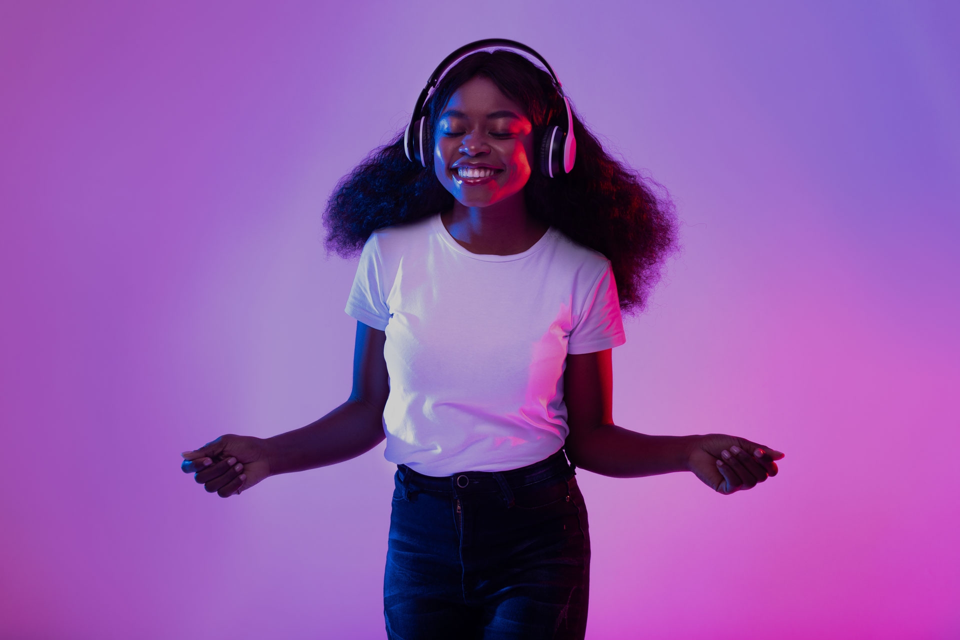 Girl-with-headphones